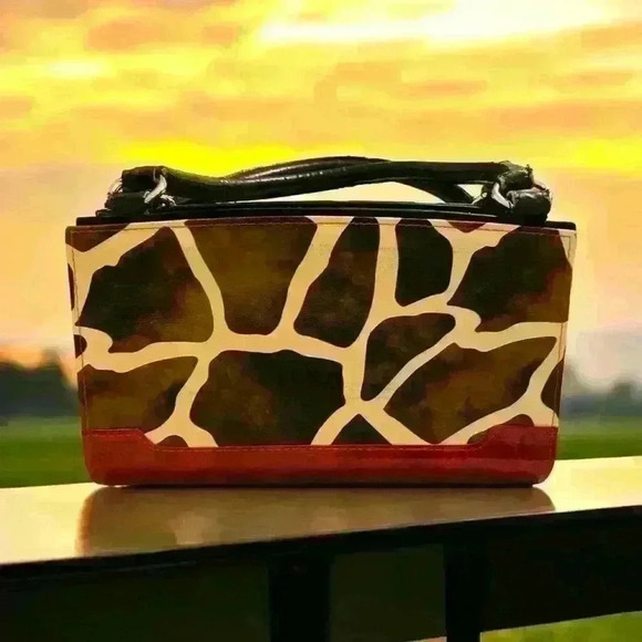 Miche Classic Shell/Bag Cover
Faux leather/ Cowhide design - Picture 2 of 4